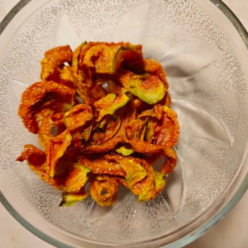 Air Fryer Sun Dried Tomatoes in a Bowl