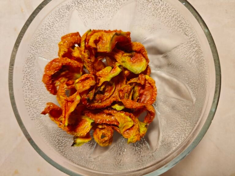 Air Fryer Sun Dried Tomatoes in a Bowl