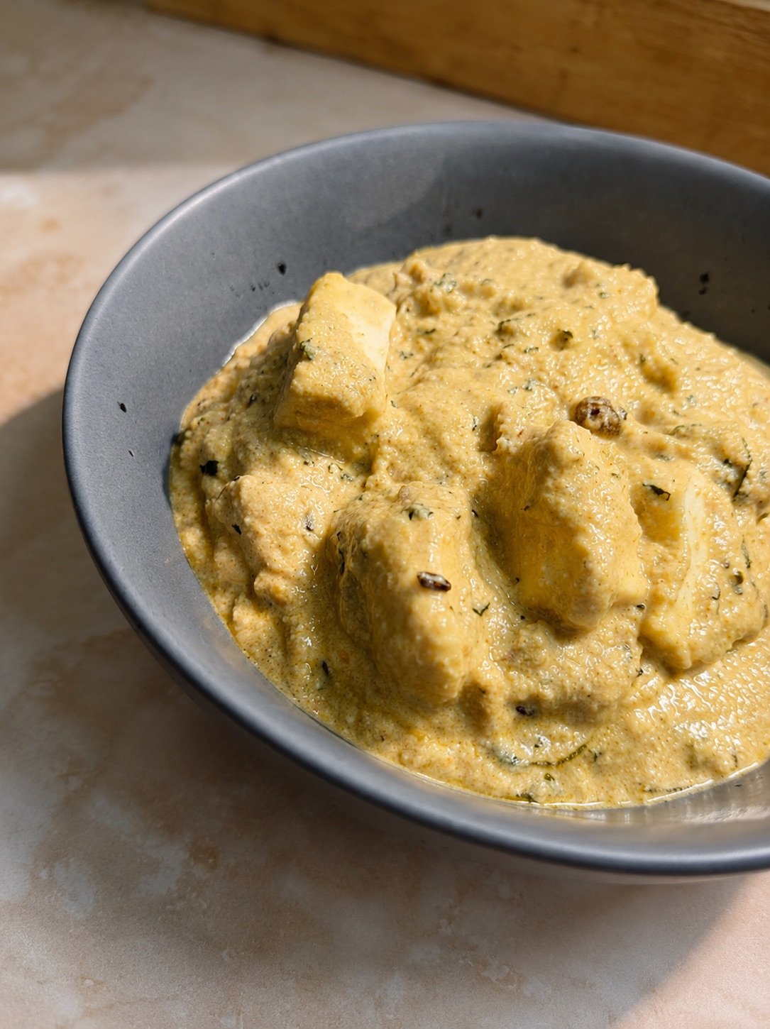 Creamy paneer in white sauce